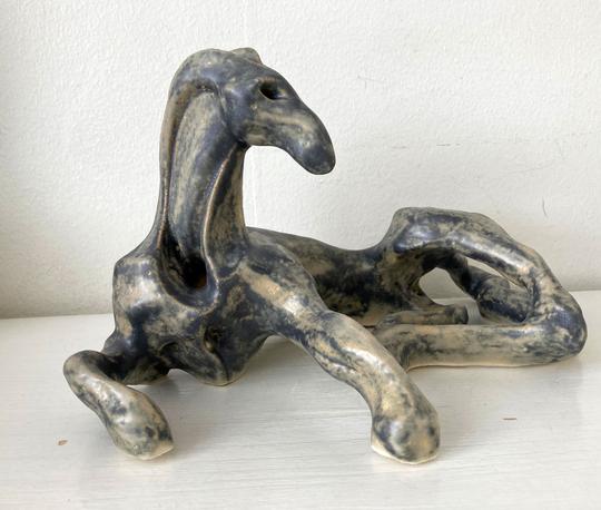 Black horse (ceramic)